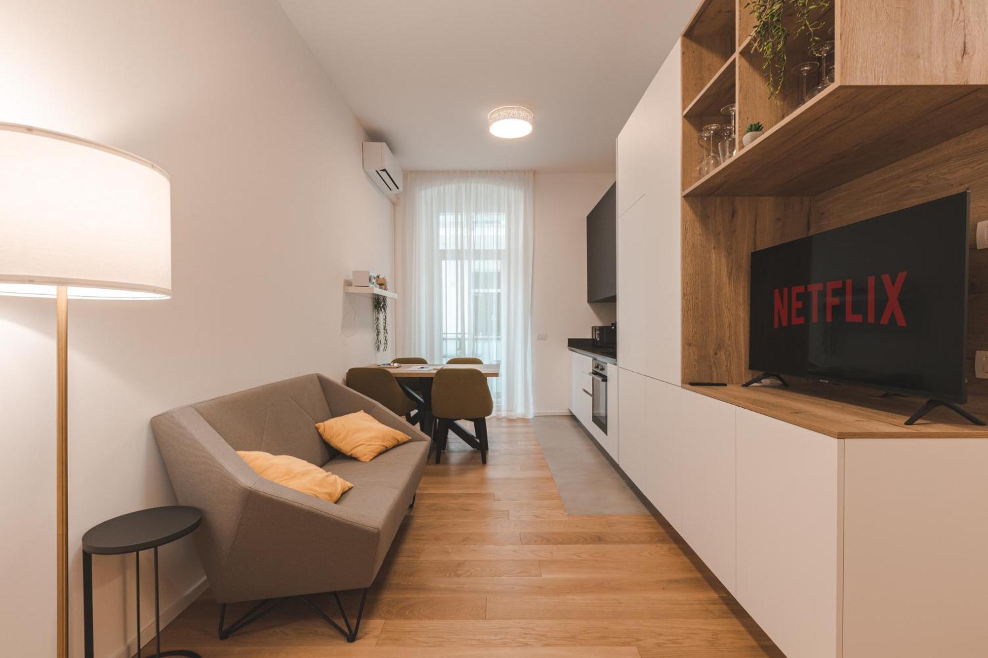 Stylish In The Center Of - Station - Wifi-netflix Apartment *