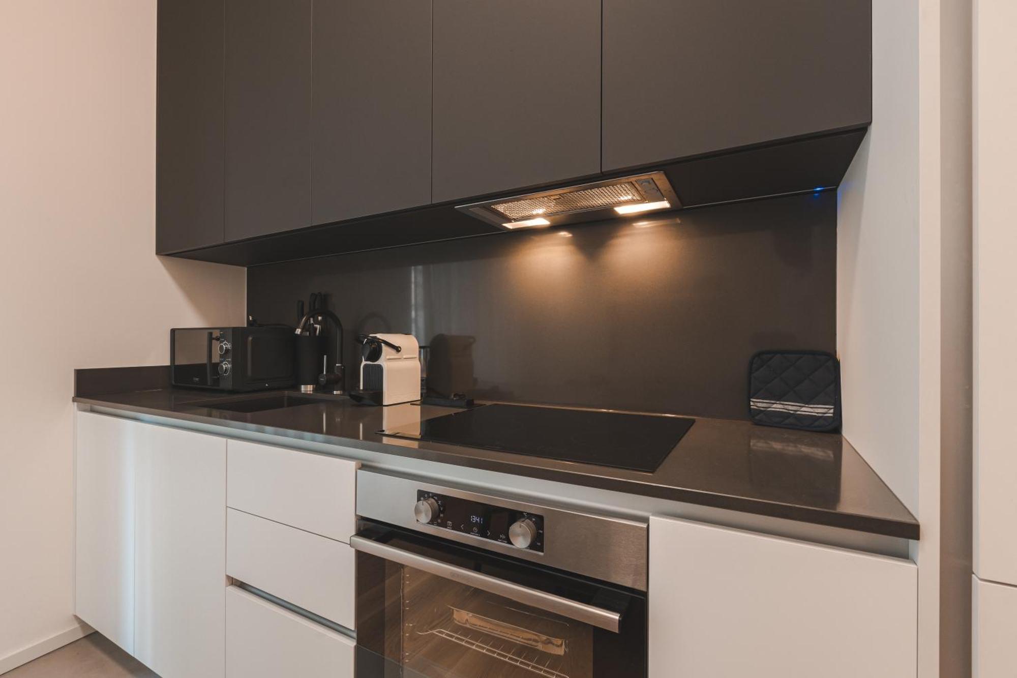 Stylish In The Center Of - Station - Wifi-netflix Triest